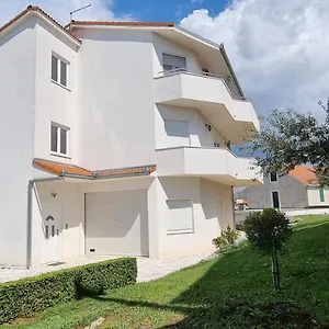 Gojini Dvori Split
